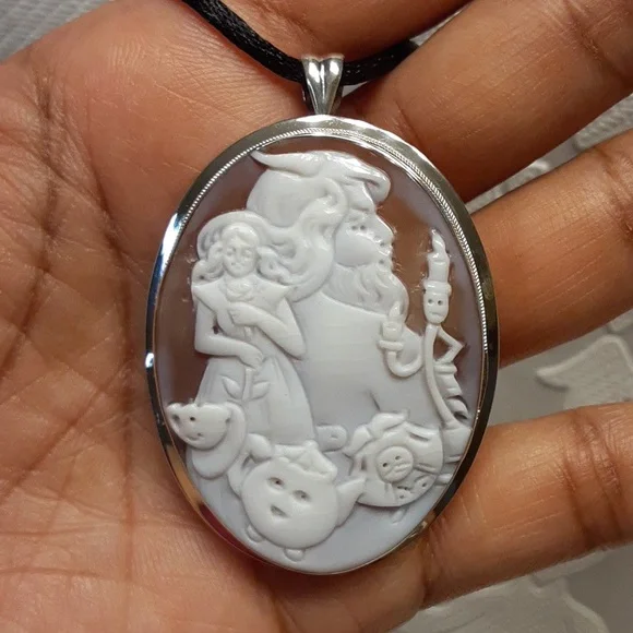 925, Made in Italy, Hand Carved Cameo, Beauty & The Beast. Pendant & Brooch. - Picture 1 of 17